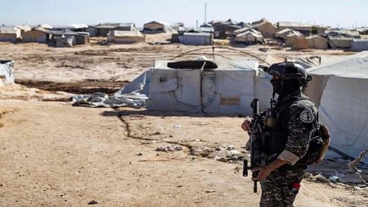 قوة كردية تعتقل 226 شخصا في مخيم الهول بسوريا