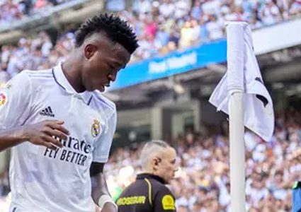 رقصة فينيسيوس تثير الجدل قبل ديربي مدريد