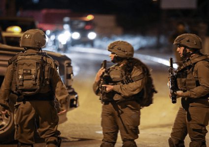 قوات الاحتلال تنصب حاجزا عسكريا في "واد الهرية" بالخليل