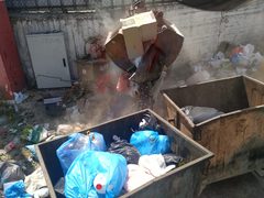 نشرت بلدية نابلس عبر صفحتها على الفيسبوك اليوم الأحد مجموعة من الصور التي تشير إلى الجهود التي تبذلها البلدية في سبيل إيجاد حلول لمشكلة النفايات .