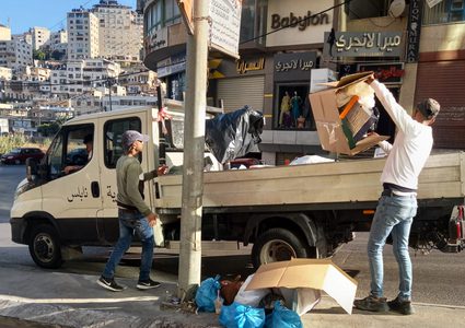 بلدية نابلس تبذل جهودها لإيجاد حل لمشكلة النفايات في المدينة