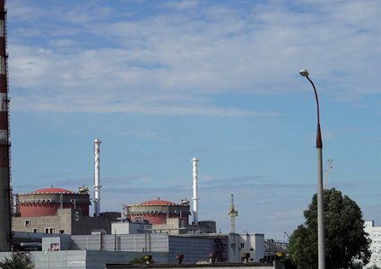 أوكرانيا تتهم روسيا بقصف محطة للطاقة النووية