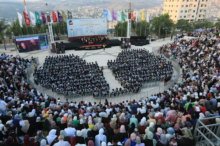 جامعة النجاح الوطنية تحتفل بتخريج طلبة الفصل الصيفي من الفوج الثاني والأربعين