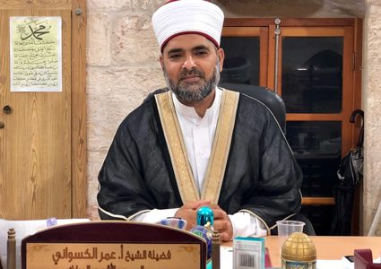 قوات الاحتلال تعتقل مدير المسجد الأقصى
