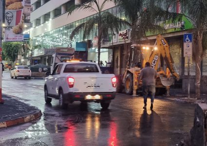 حملة تنظيف واسعة في شوارع نابلس
