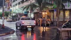 حملة تنظيف واسعة في شوارع نابلس "نابلس ستبقى جميلة ونظيفة"