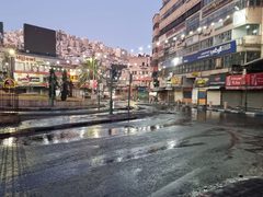 حملة تنظيف واسعة في شوارع نابلس "نابلس ستبقى جميلة ونظيفة"