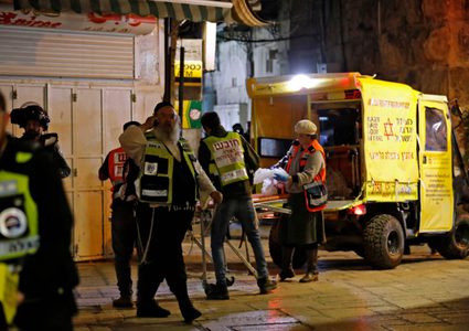 إصابة 5 إسرائيليين في عملية طعن جنوب غرب رام الله