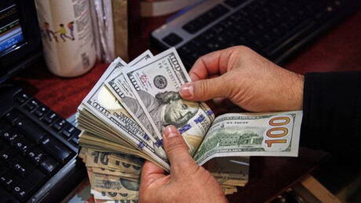 حملة مفاجئة على السوق السوداء في مصر بعد ارتفاع تاريخي للدولار