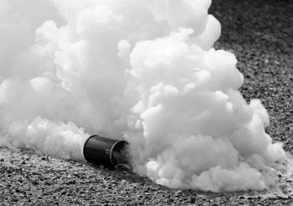 الصحة: قوات الاحتلال تطلق قنبلة غاز داخل ساحة طوارئ مستشفى الخليل