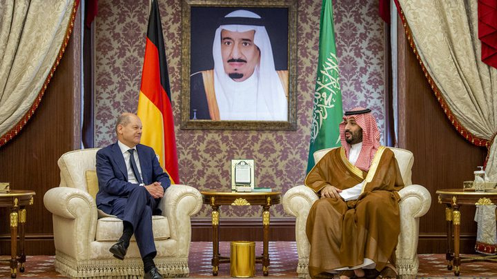 شولتس يلتقي محمد بن سلمان بجدة في "محاولة لعقد شراكات بمجال الطاقة"