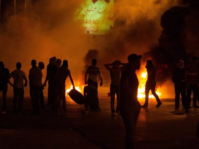 الاحتلال يتسبب باحتراق منزل ويصيب العشرات بالاختناق في سلوان