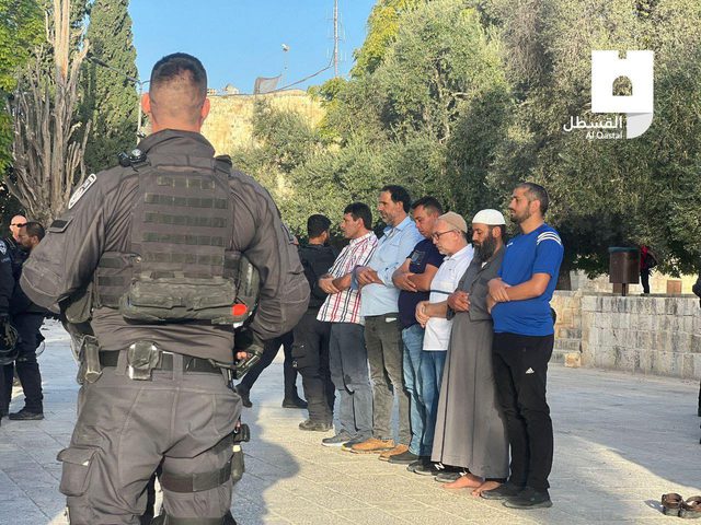 الاحتلال ومستوطنوه يقتحمون "الأقصى"