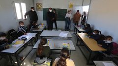 وفد دبلوماسي وحقوقي يطلع على الوضع الإنساني في مسافر يطا