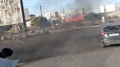 أغلقت قوات الاحتلال الإسرائيلي ، مساء اليوم الأربعاء ، طريق يتسهار جنوب مدينة نابلس شمال الضفة.