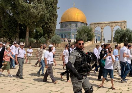 رجال دين يستنكرون استباحة الأقصى ويدعون العالم للتحرك أمام ممارسات الإحتلال