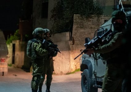 الاحتلال يعتقل شابين من بدو شمال غرب القدس