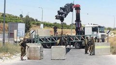 الاحتلال يغلق مداخل الخليل الجنوبية ويمنع الخروج او الدخول لها