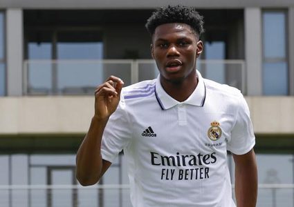 تشواميني: عرض باريس لم يؤثر على قراري