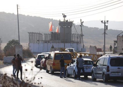 اصابة مستوطن في اطلاق نار نحو حافلة شرق نابلس