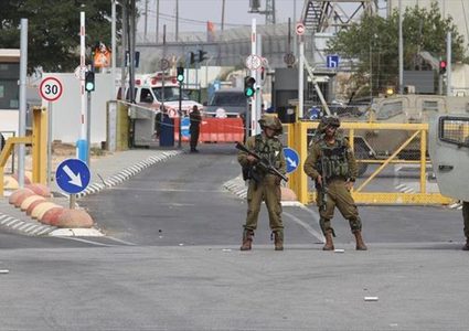 نابلس: قوات الاحتلال تغلق حاجزي زعترة وحوارة