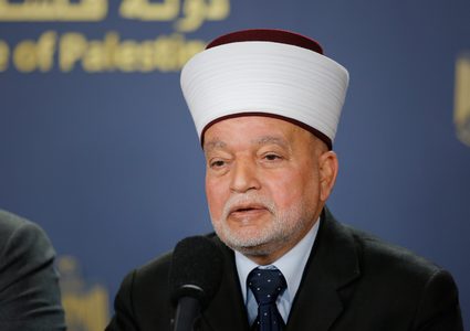 المفتي العام يحذر من تداول نسخة من القرآن الكريم