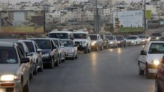 الاحتلال يحتجز مئات المركبات شمال رام الله