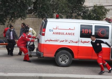 مستوطنون يهاجمون مركبة إسعاف جنوب نابلس
