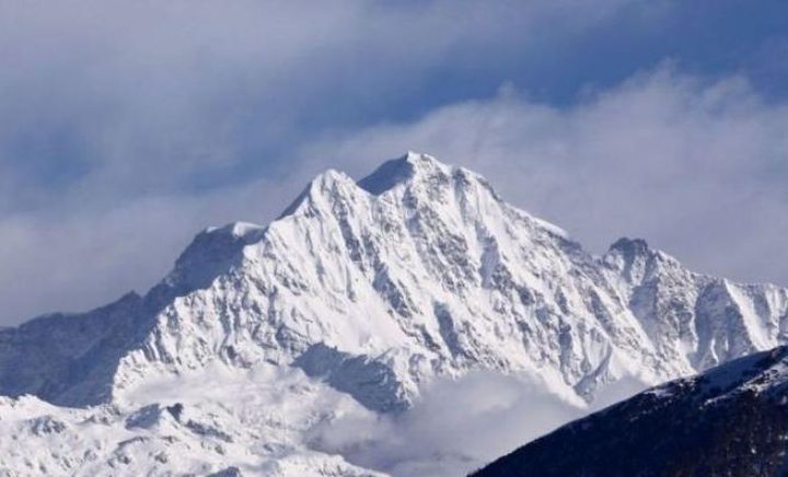 مصرع 10 أشخاص من مُتسلّقي الجبال إثر انهيار جليدي شمال الهند