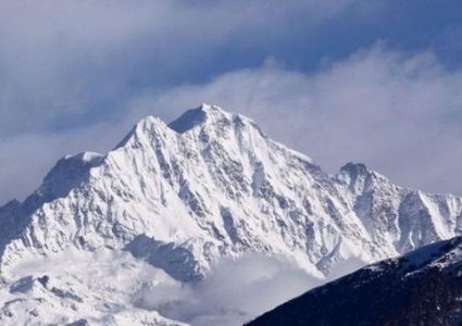 مصرع 10 أشخاص من مُتسلّقي الجبال إثر انهيار جليدي شمال الهند