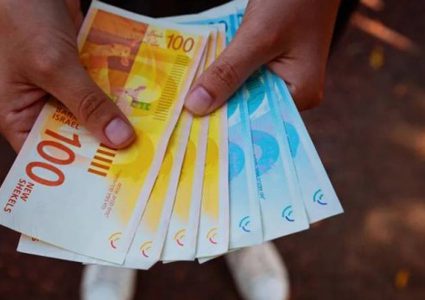 صرف دفعة كاملة من مخصصات الأسر الفقيرة بعد غد في محافظات الوطن كافة