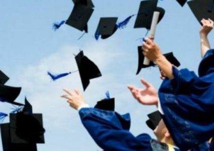 "التعليم العالي" تعلن عن منح دراسية في السعودية وكوبا