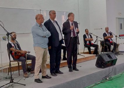 نقابات التعليم بتونس تنظم يوما تضامنيا مع المعلم الفلسطيني