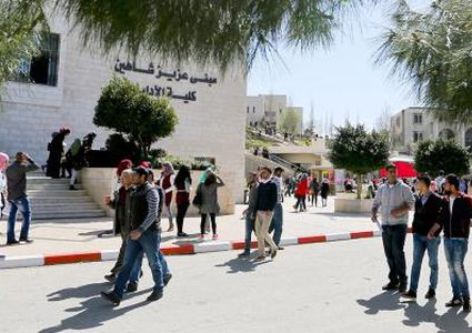 "التعليم العالي": نثمن تغليب المصلحة الوطنية وانتظام الدوام في جامعة بيرزيت