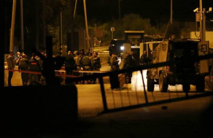 قوات الاحتلال تغلق حاجز عطارة شمال رام الله