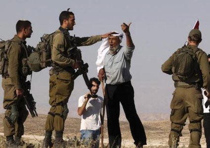 الاحتلل يمنع المواطنين في مسافر يطا من الوصول لمهرجان يوم التراث