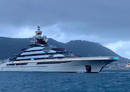 واشنطن تحذّر هونغ كونغ بعد استقبالها يختا يملكه ملياردير روسي