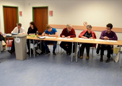 النمساويون يدلون بأصواتهم في الانتخابات الرئاسية