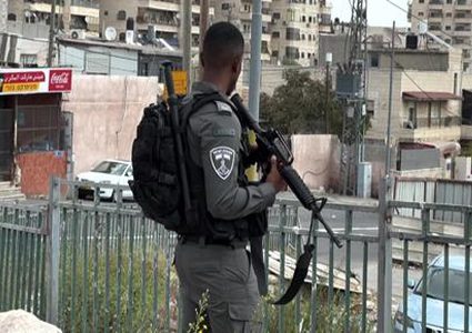 الاحتلال يبعد رئيس مفوضية كشافة محافظة القدس عن "الأقصى"