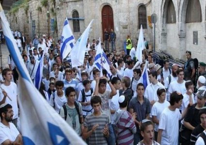 القدس: مستوطنون ينظمون مسيرة استفزازية في البلدة القديمة