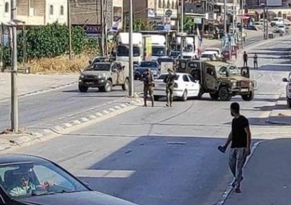 اغلاق حاجز حوارة جنوب نابلس