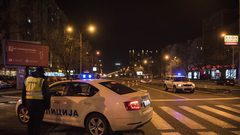 مقدونيا الشمالية.. العثور على 44 مهاجرا سوريّا في شاحنة جنوب البلاد