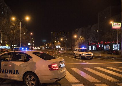 مقدونيا الشمالية.. العثور على 44 مهاجرا سوريّا في شاحنة جنوب البلاد