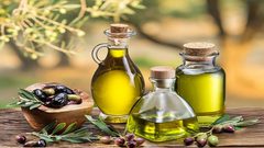 "الصبَّاح" يُحذّر من تخزين زيت الزيتون في عبوات بلاستيكية