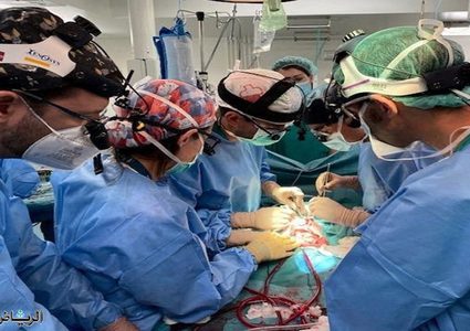 طفلة في إسبانيا تخضع لأول عملية زرع أمعاء في العالم