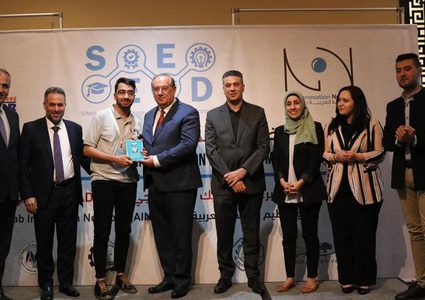 طلبة جامعة النجاح يحصدون سبعة مراكز في جائزة الشبكة العربية