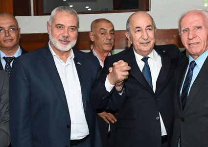 الفصائل الفلسطينية توقع "إعلان الجزائر" لتحقيق الوحدة الوطنية