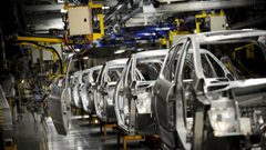 الجزائر: توقيع إتفاقية إطارية لإقامة مشروع لتصنيع السيارات مع “فيات” الإيطالية