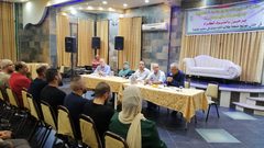 دائرة شؤون اللاجئين بمخيم عايدة توزعان المنحة الجامعية على طلبة المخيم