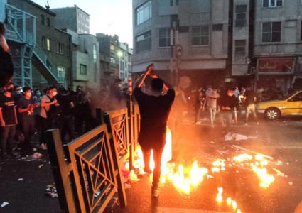 سقط خلالها قتلى وجرحى.. استمرار الاحتجاجات في إيران